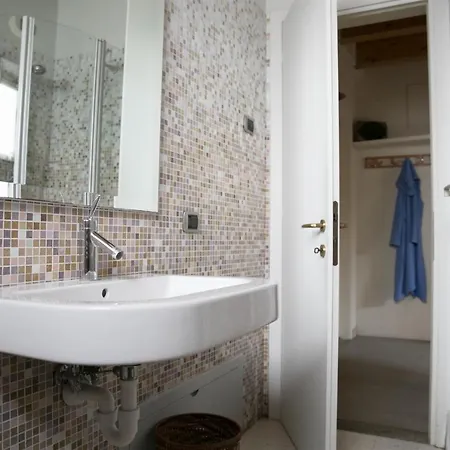 Iseolakerental - Dossello *